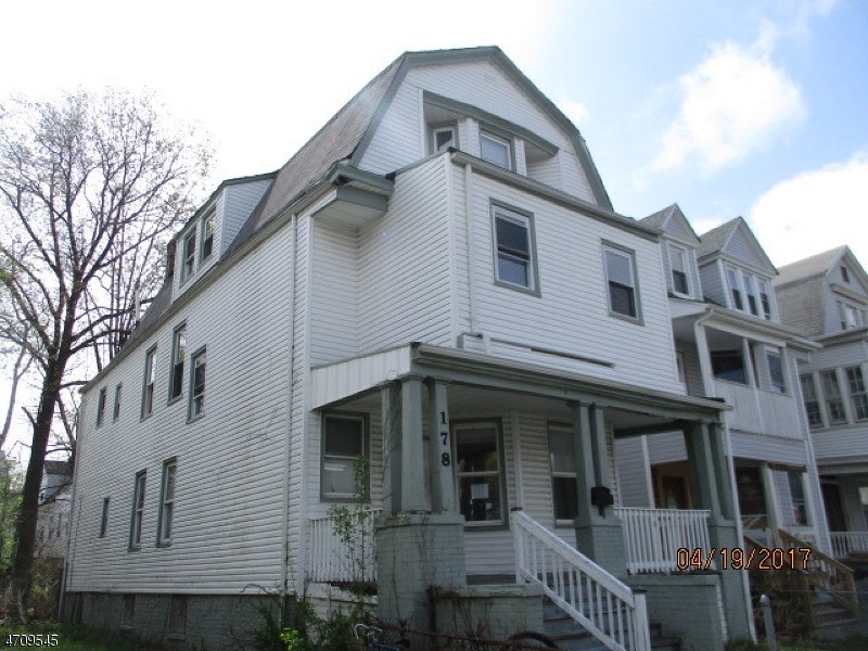 45 Bayview Ave
