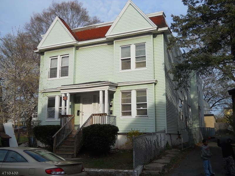 666 Springdale Ave