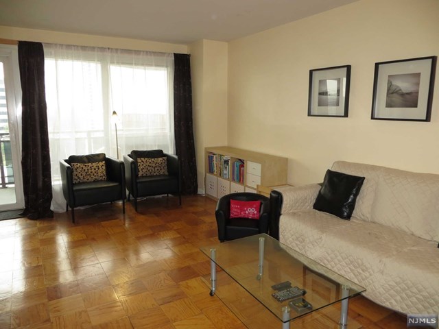 For Sale: 2077 Center Ave #7H Fort Lee, NJ 07024