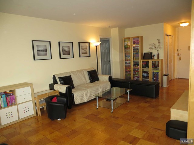 For Sale: 2077 Center Ave #7H Fort Lee, NJ 07024