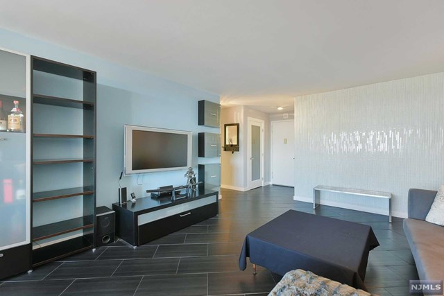 For Sale: 1600 Parker Ave #11A Fort Lee, NJ 07024