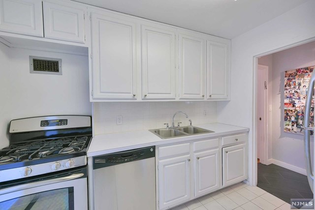 For Sale: 1600 Parker Ave #11A Fort Lee, NJ 07024