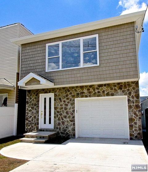 244 Farnham Ave