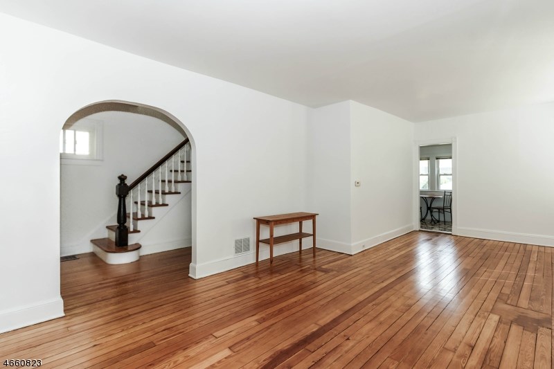 417 Center St