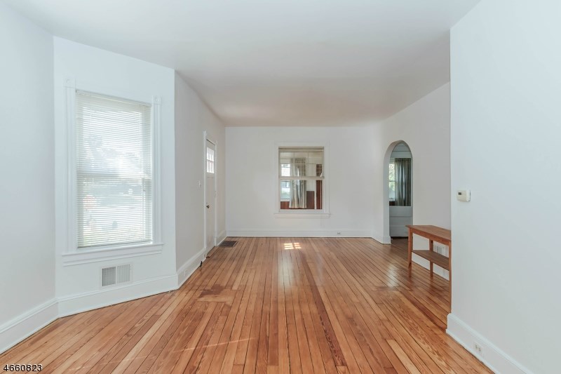 417 Center St