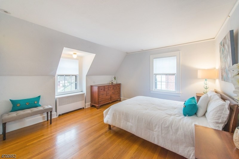128 Summit Ave