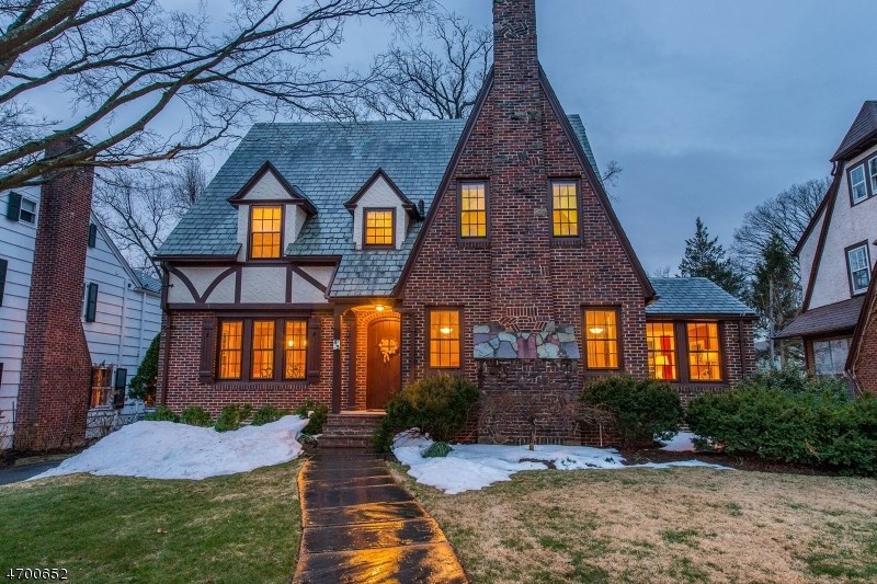 128 Summit Ave