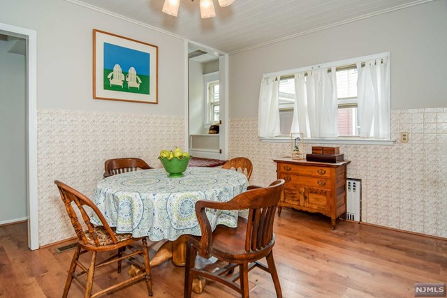 30 Hillside Ave Glen Ridge, NJ 07028