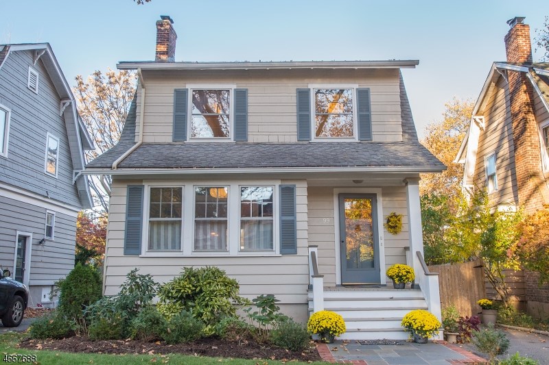 99 Carteret St
