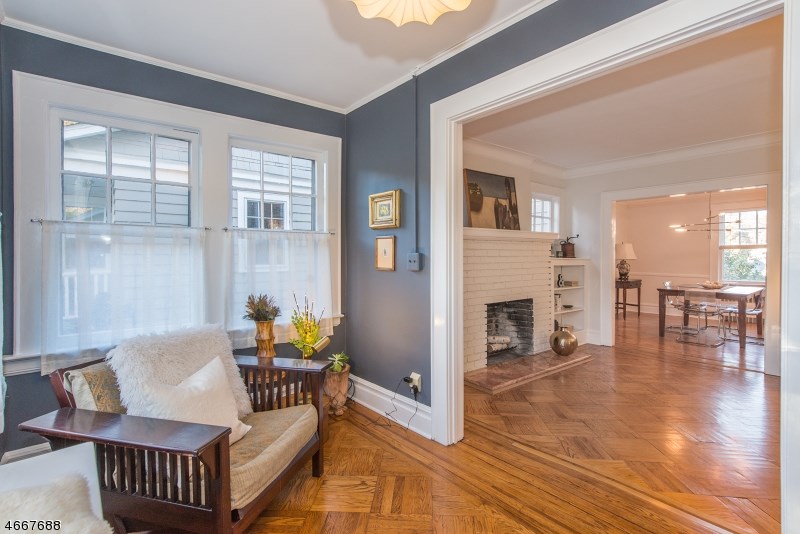 99 Carteret St