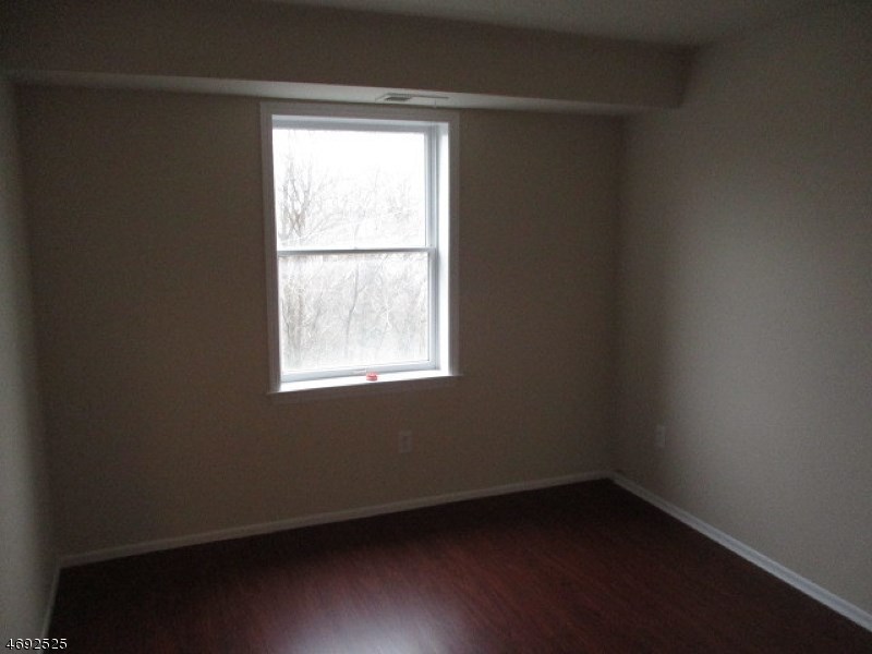 821-841 Main St