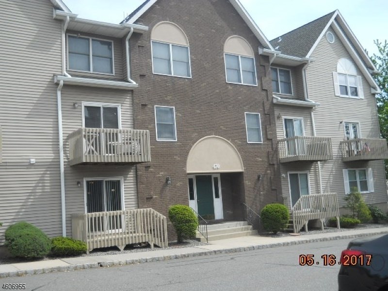 251 Pleasant Ave