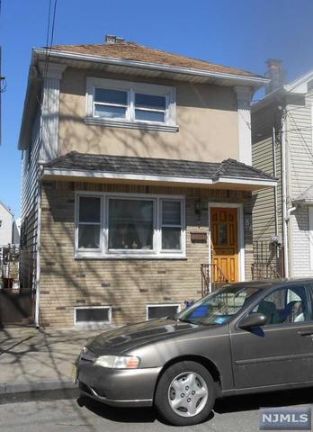 251 Pleasant Ave