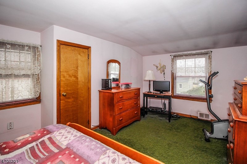 312 Greenbriar Drive
