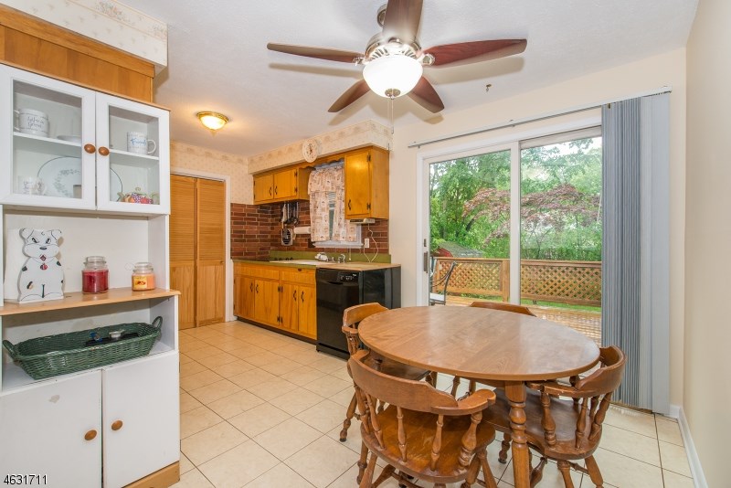 For Sale: 6 Carlson Pl Lake Hiawatha, NJ 07034