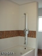 8 Lillian Ct