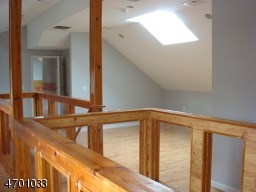 8 Lillian Ct