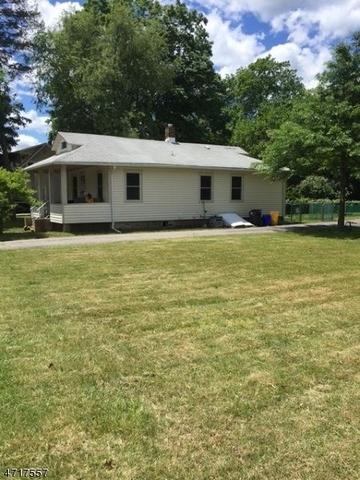 18 Maple St