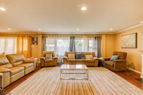 148-152 Lincoln Ave