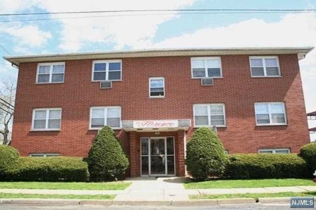 For Sale: 100 Luttgen Pl #C3 Linden, NJ 07036