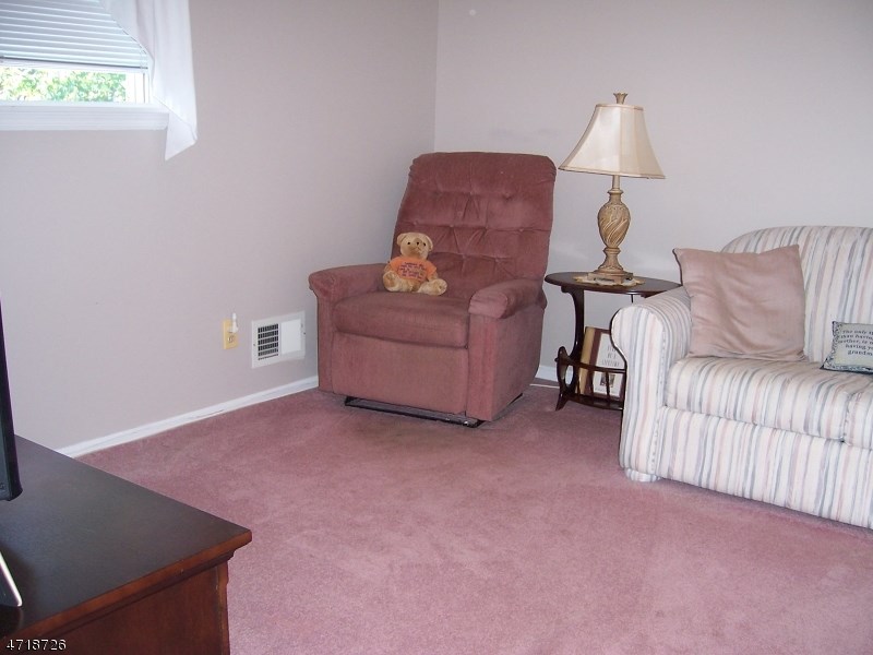 7 Brown Ct