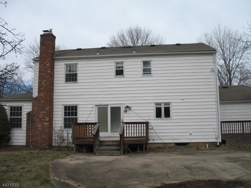 For Sale: 3 Apple Tree Ct Livingston, NJ 07039