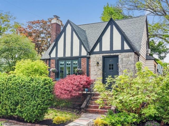 219 Village Rd