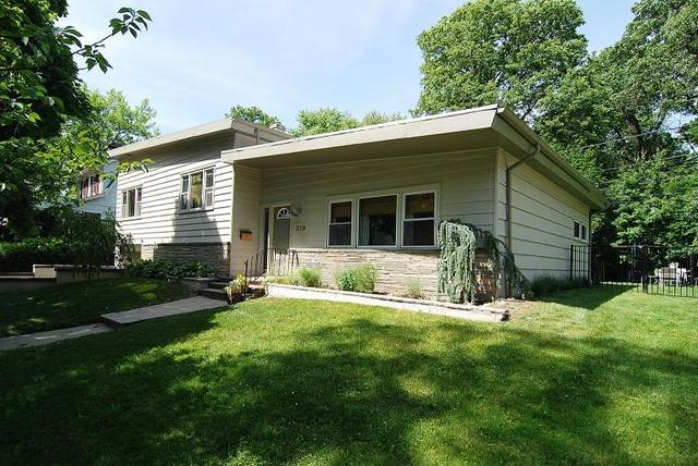219 Village Rd