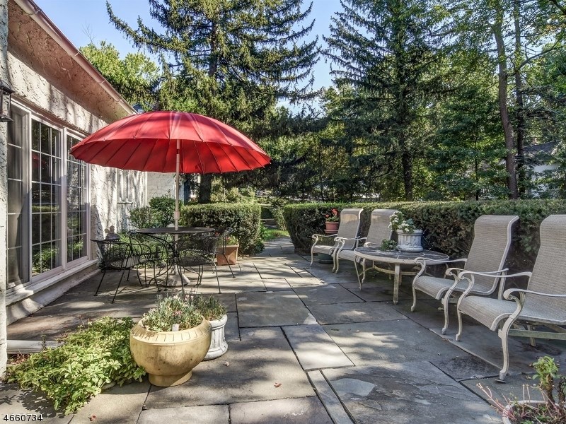 3 Tuscan Rd