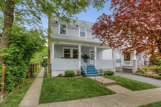93 Pine St