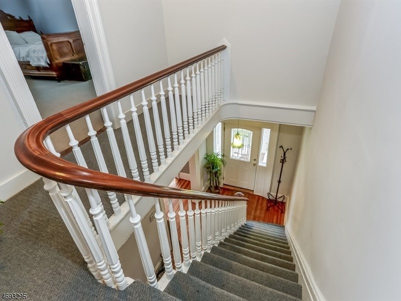 372 Belleville Ave