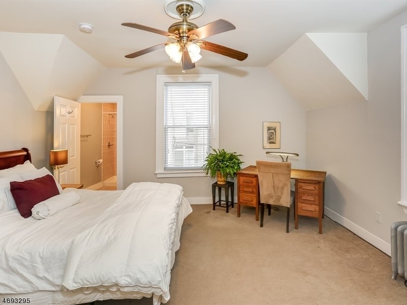 372 Belleville Ave