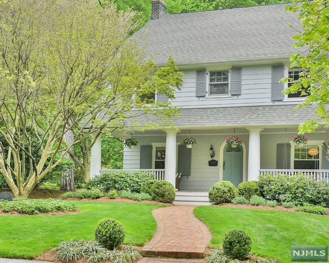 223 Orange Rd