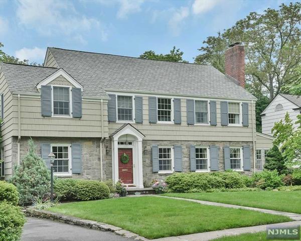 23 Greenview Way