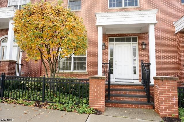 15 Bellevue Ave