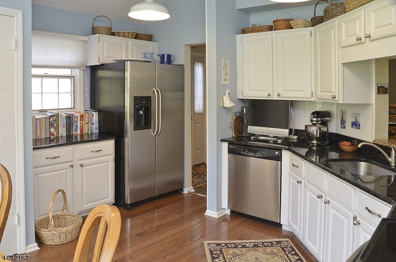 19 Cable Ct Montville, NJ 07045
