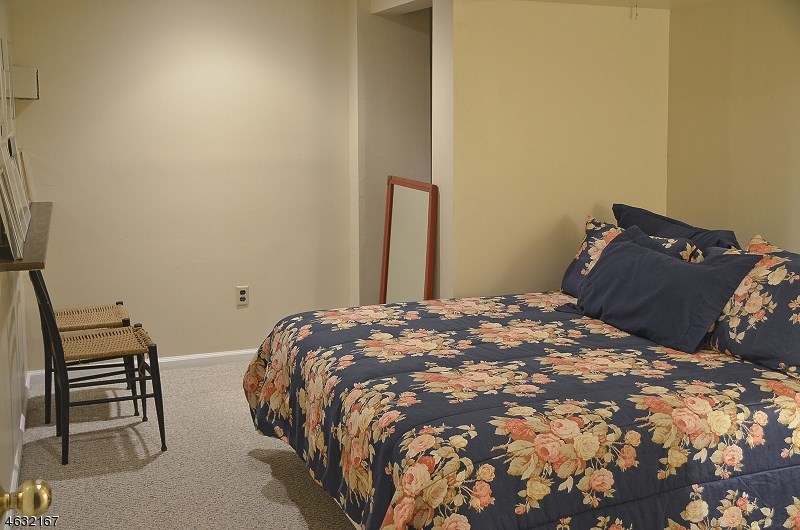 19 Cable Ct Montville, NJ 07045
