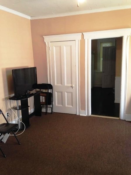 6 Midland Pl