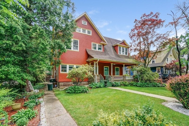 380 Irving Ave