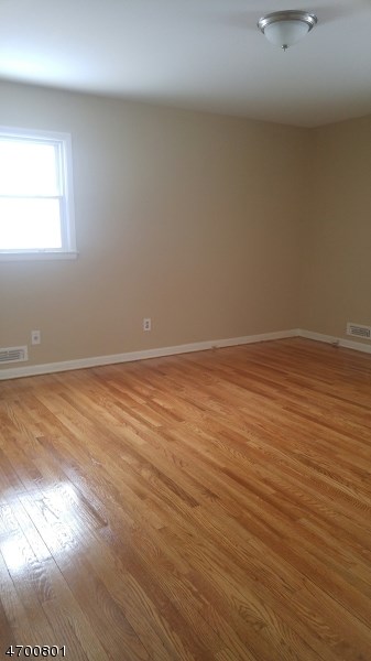 18 Swan Rd