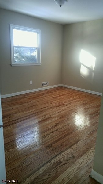18 Swan Rd