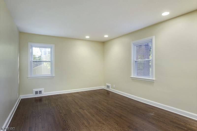 15 Beaumont Ter