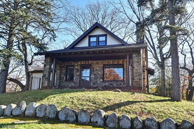 24 Blackstock Rd