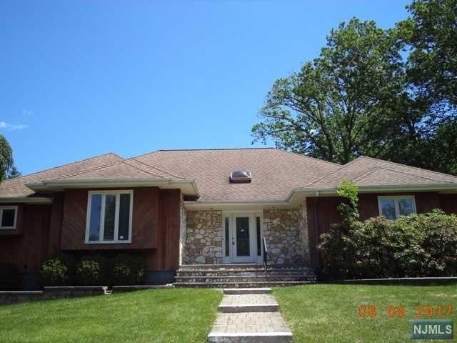24 Blackstock Rd