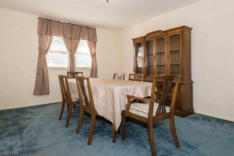 21 Moraine Rd
