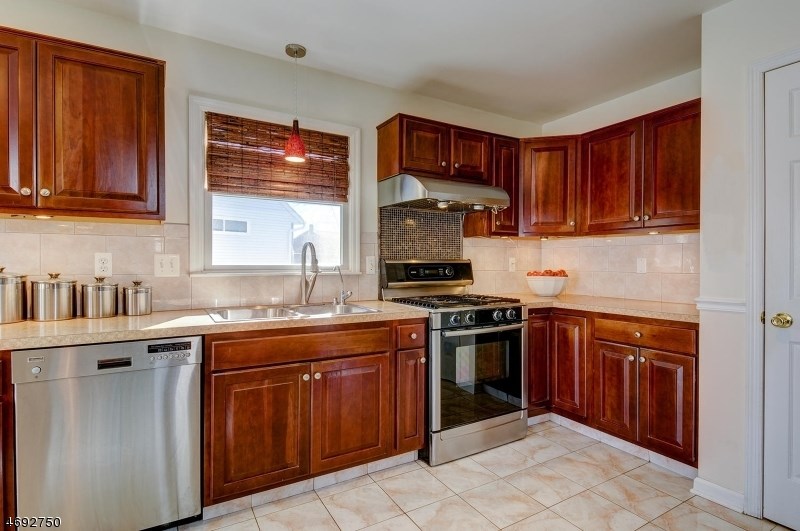 11 Reaville Ct