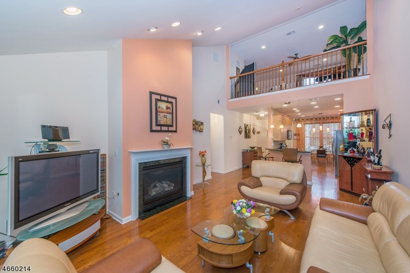 29 Hopkins Ct