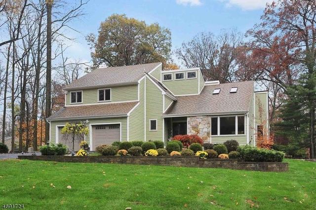 3 Emerson Ln