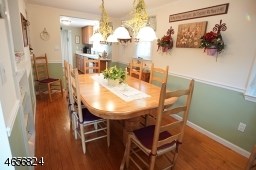 295 Chaucer Dr