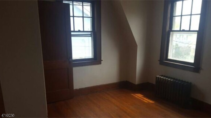 430 W 5th St